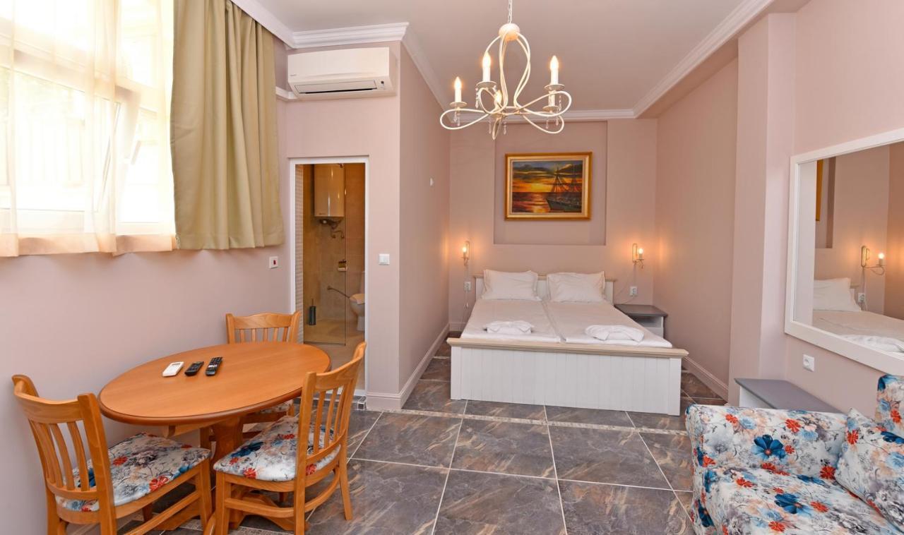 Sirena Palace Family Hotel Obzor Buitenkant foto