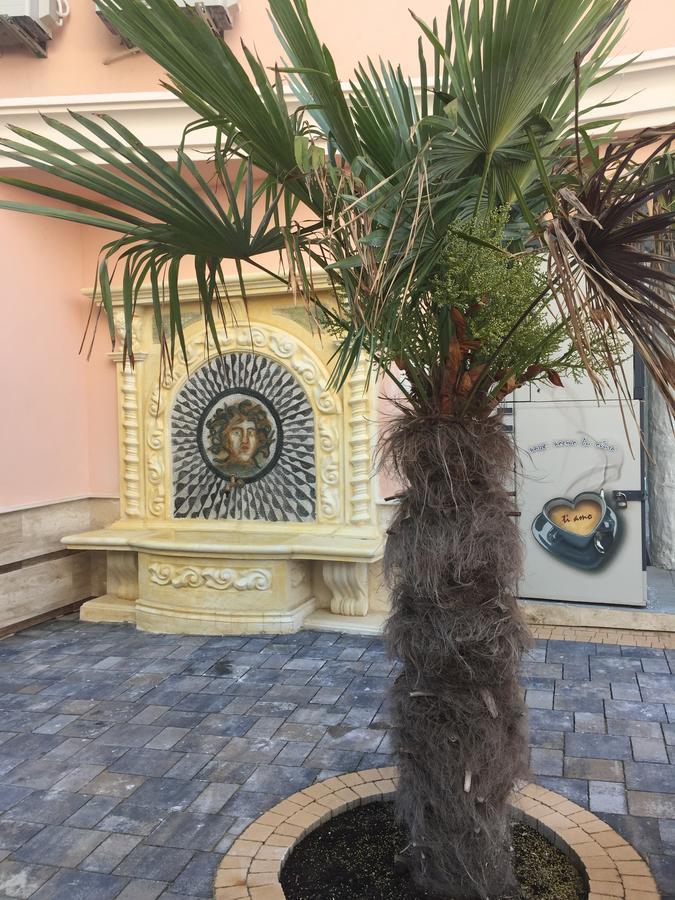 Sirena Palace Family Hotel Obzor Buitenkant foto